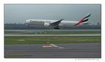 A6-EDK B777-300 der Emirates landet